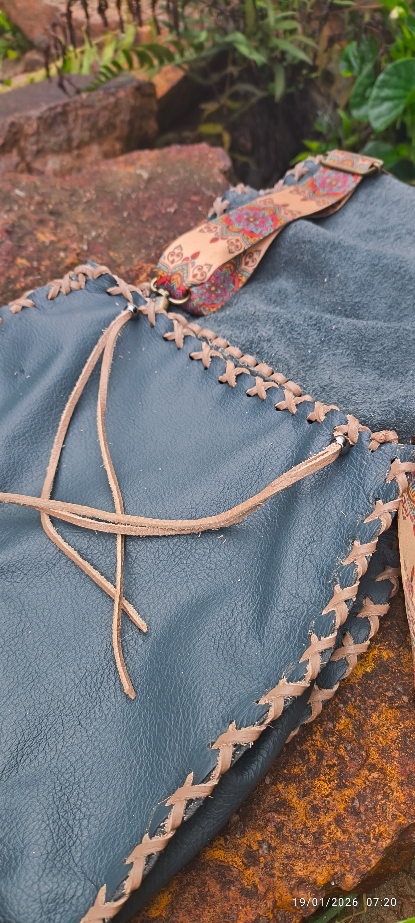 Bolsa Couro natural artesanal costura manual